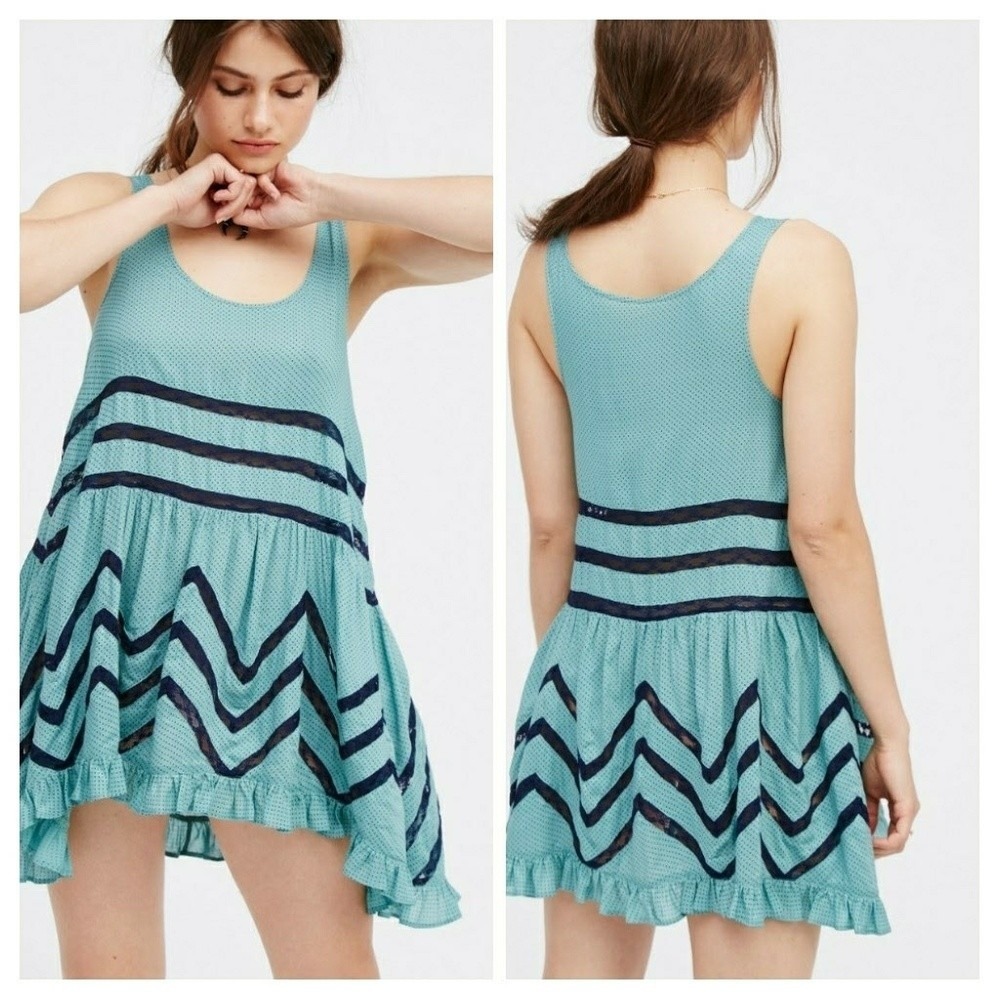 020 Intimately Free People Teal Polka Dot Lace Trim Tank Top (Small, EUC)